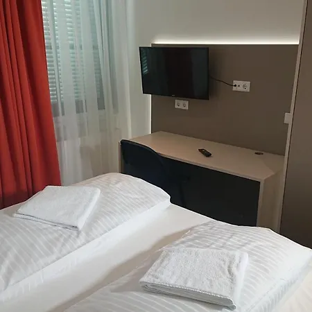 Hotel apartamentowy Apart-house 3*